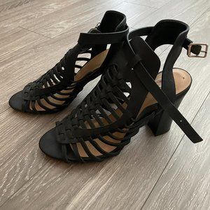 Delicious Heart in D Gladiator Strappy Block Heel Sandals with Buckle 8.5
